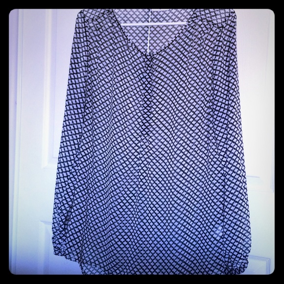 Very nice Gina Benotti blk and white Tunic Blouse - Picture 1 of 4
